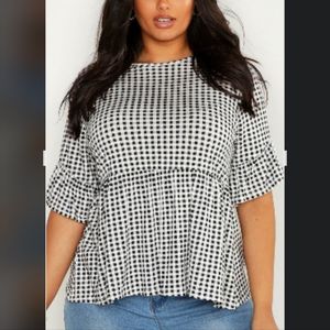 BooHoo size 20 black and white checkered top